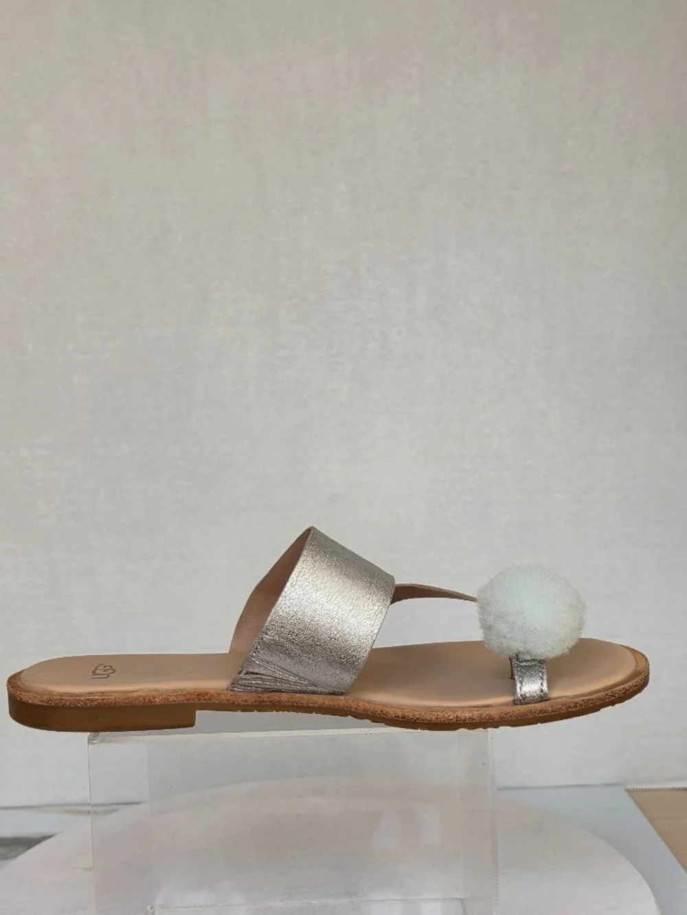 UGG Hadlee Leather Metallic Silver Toe Ring Pom Pom Strap Slide Sandals Sz 8.5